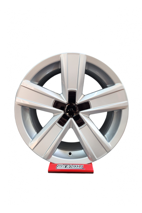 16 İnç 5x120 Caravella Uyumlu Jant Gümüş Renk 16 İnç 5x120 Caravella Uyumlu Jant Gümüş Renk